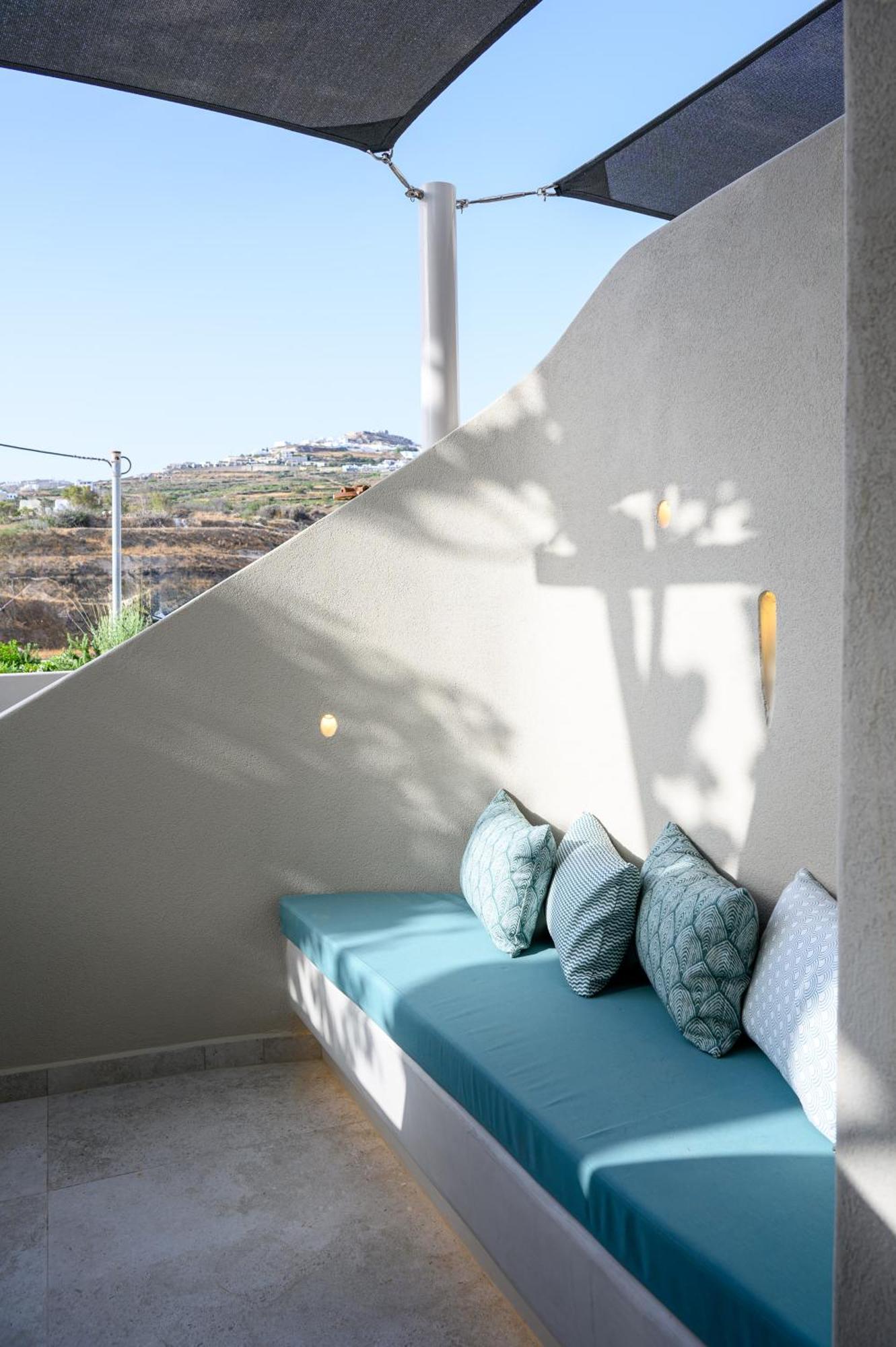 Galaria Serenity Suites Vóthon Buitenkant foto